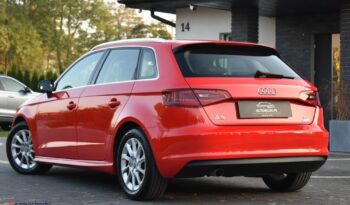 AUDI   A3     110 KM    Manualna    FWD (przód)    Czerwony full