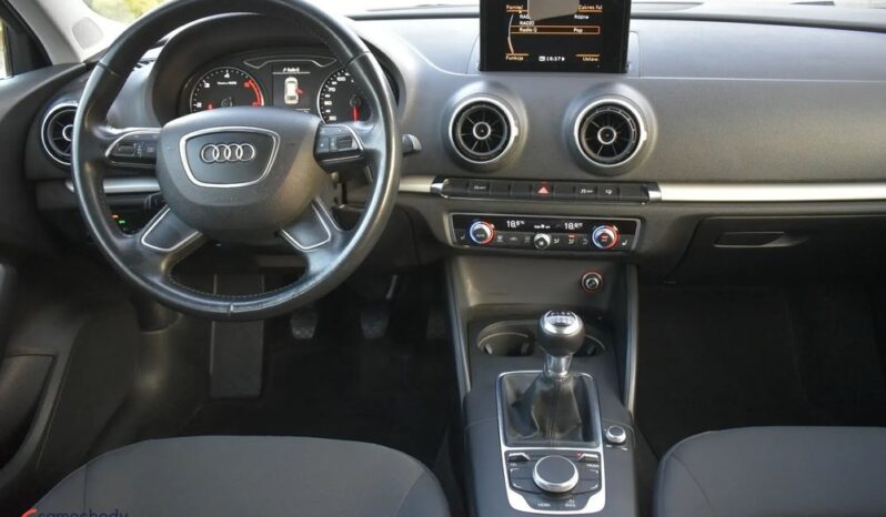 AUDI   A3     110 KM    Manualna    FWD (przód)    Czerwony full