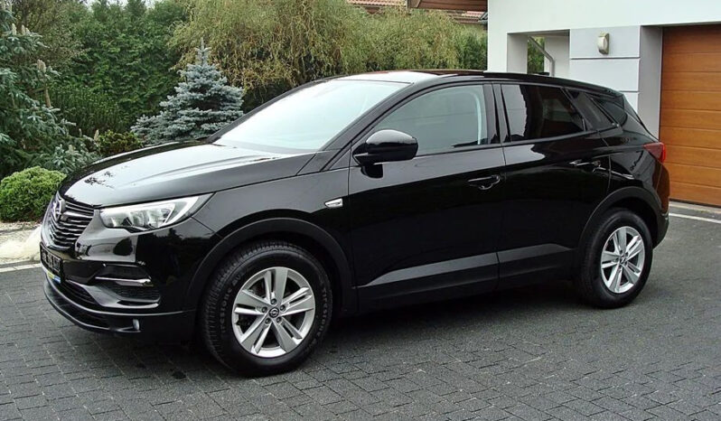 OPEL   Grandland X    130 KM    Automatyczna    FWD (przód)    Czarny full