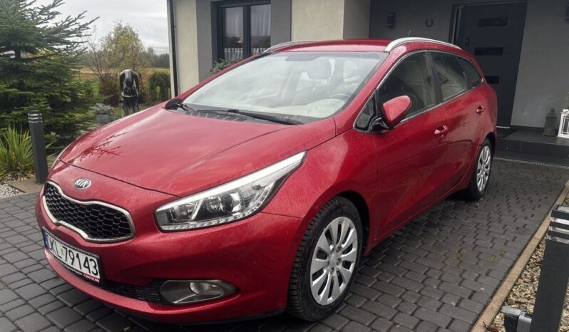 KIA Ceed  | FWD (przód) | Manualna | 110 KM | Bordowy