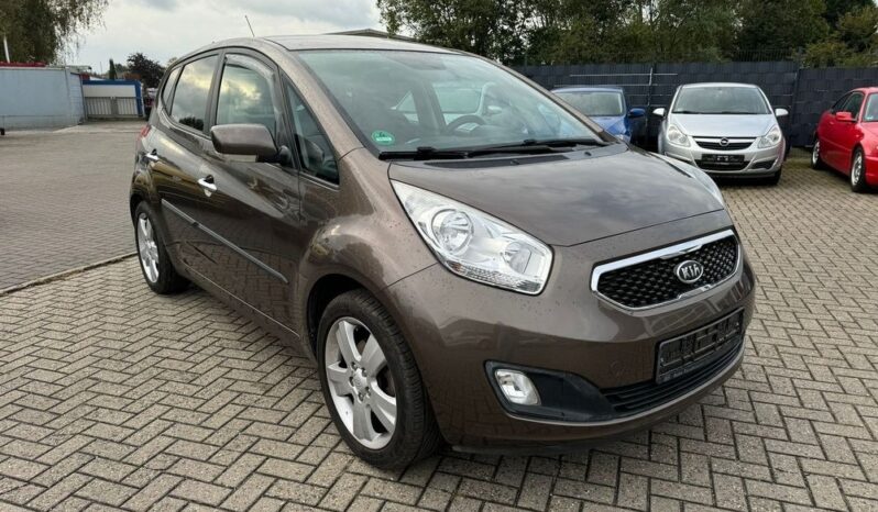 KIA Venga  | FWD (przód) | Manualna | 125 KM | Brązowy full