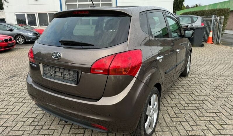 KIA Venga  | FWD (przód) | Manualna | 125 KM | Brązowy full