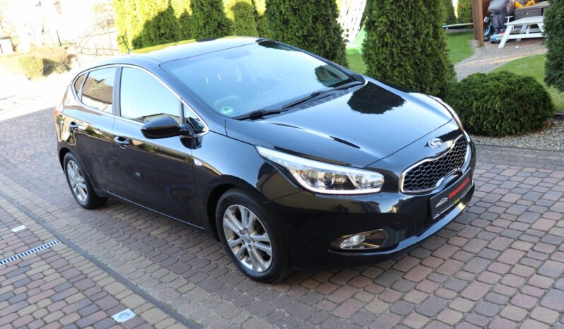 KIA Ceed  | 2015 | 128 KM | 1600cm3 | Czarny full