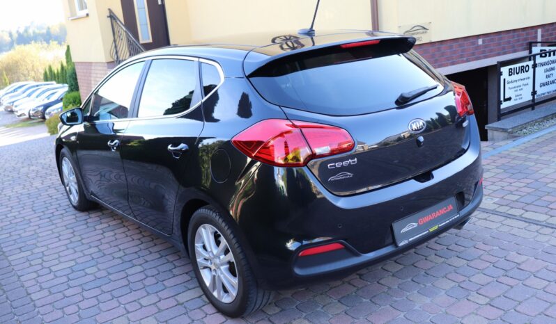 KIA Ceed  | 2015 | 128 KM | 1600cm3 | Czarny full