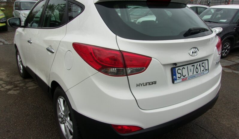 HYUNDAI ix35  | FWD (przód) | Manualna | 135 KM | bialy full