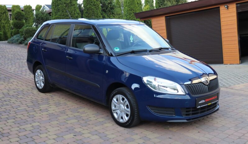 SKODA Fabia  | 2014 | 70 KM | 1200cm3 | Niebieski full