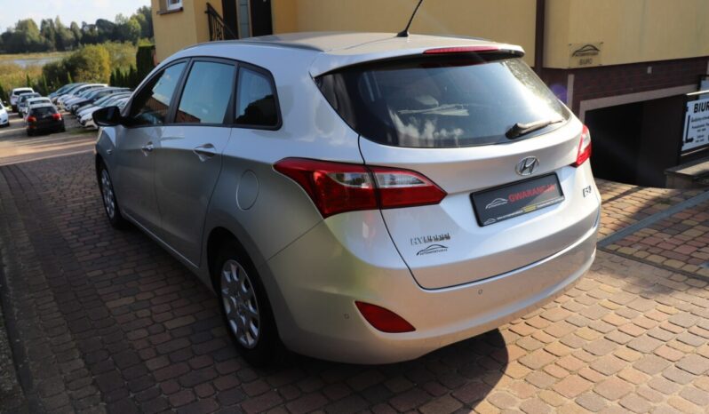 HYUNDAI I30  | 2013 | 90 KM | 1400cm3 | Srebrny full