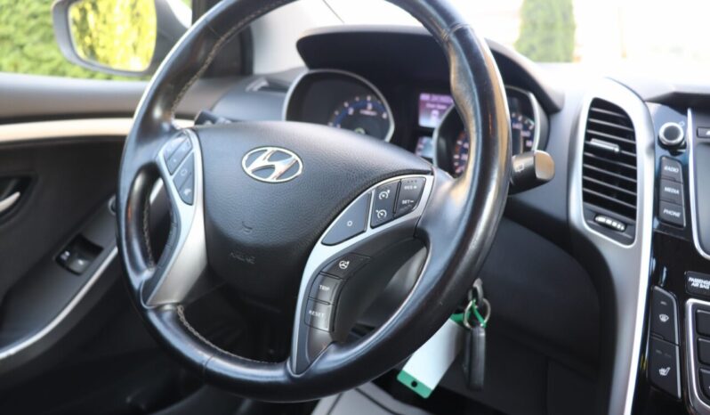 HYUNDAI I30  | 2013 | 90 KM | 1400cm3 | Srebrny full