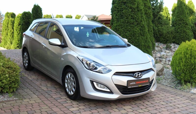 HYUNDAI I30  | 2013 | 90 KM | 1400cm3 | Srebrny full