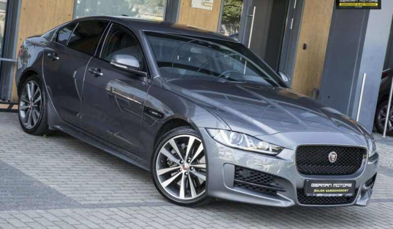 Jaguar XE | 4×4 (stały) | Automatyczna | 300 KM | Szary full