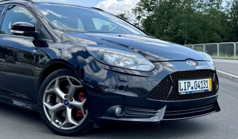 FORD Focus  | FWD (przód) | Manualna | 250 KM | Czarny full