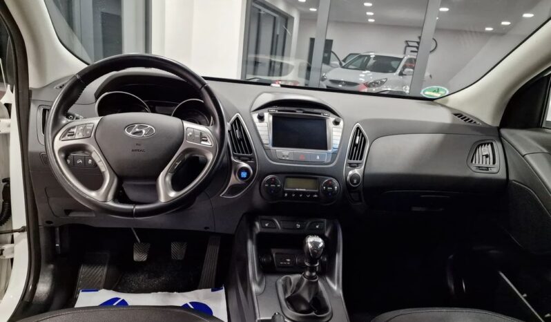 HYUNDAI ix35  | FWD (przód) | Manualna | 135 KM | Biały full