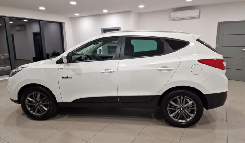 HYUNDAI ix35  | FWD (przód) | Manualna | 135 KM | Biały full