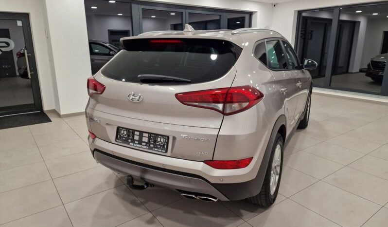 HYUNDAI Tucson  | 4×4 (doł. ręcznie) | Automatyczna | 177 KM | Beżowy full