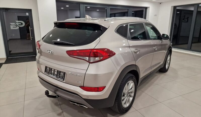 HYUNDAI Tucson  | 4×4 (doł. ręcznie) | Automatyczna | 177 KM | Beżowy full