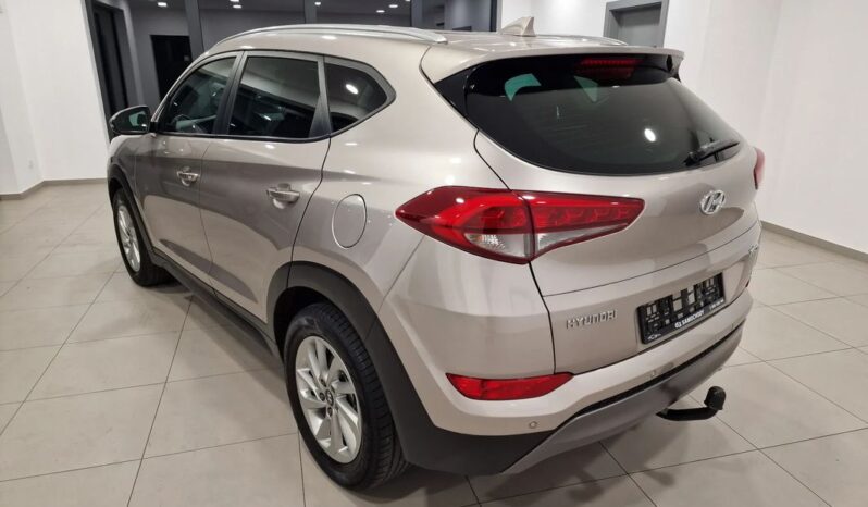 HYUNDAI Tucson  | 4×4 (doł. ręcznie) | Automatyczna | 177 KM | Beżowy full