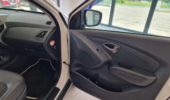 HYUNDAI ix35  | FWD (przód) | Manualna | 135 KM | Biały full