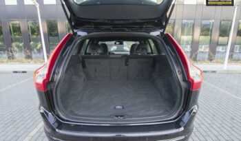 VOLVO XC 60 | FWD (przód) | Automatyczna | 240 KM | Czarny full