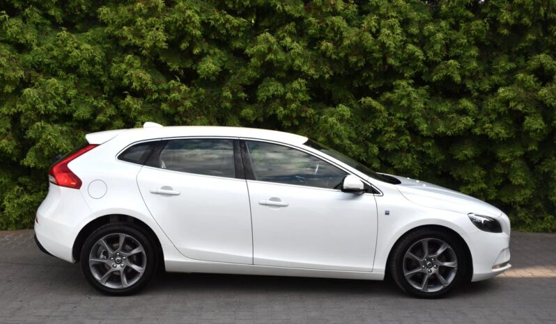 VOLVO V40  | FWD (przód) | Manualna | 120 KM | Biały full