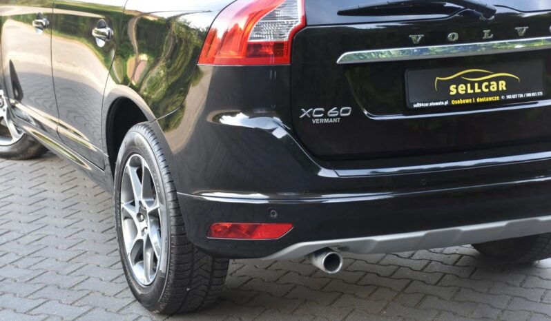 VOLVO XC 60 | FWD (przód) | Automatyczna | 150 KM | Czarny full