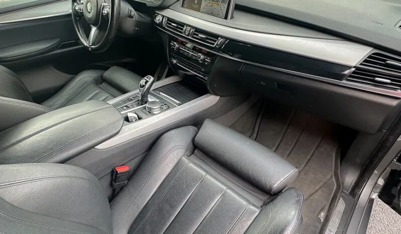 BMW X5  | 4×4 (doł. automatycznie) | Automatyczna | 231 KM | Szary full