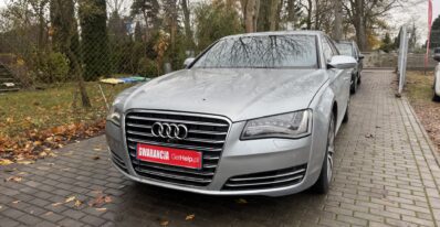Audi A8  | Fwd (Przód) | Automatyczna | 211 Km | Srebrny
