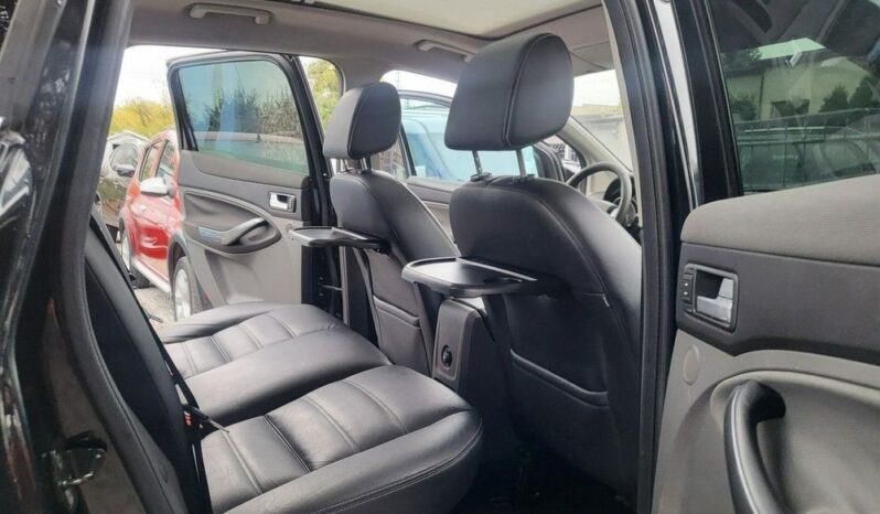 FORD Kuga  | FWD (przód) | Manualna | 136 KM | Czarny full