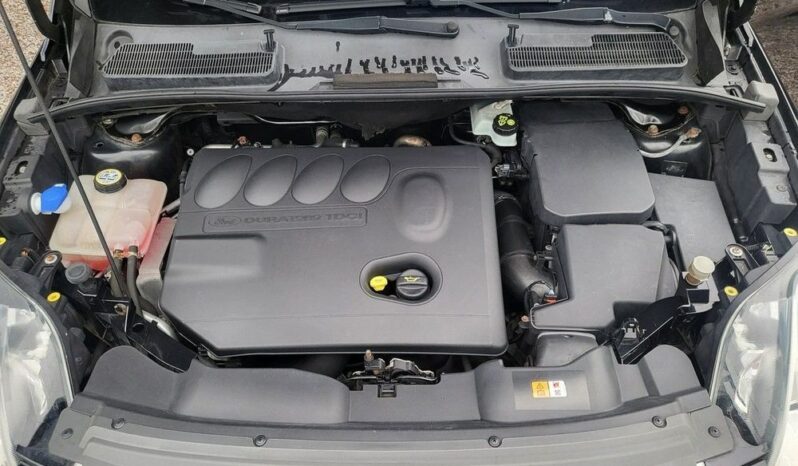 FORD Kuga  | FWD (przód) | Manualna | 136 KM | Czarny full