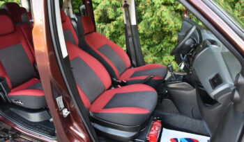 FIAT Doblo  | FWD (przód) | Manualna | 105 KM | Bordowy full