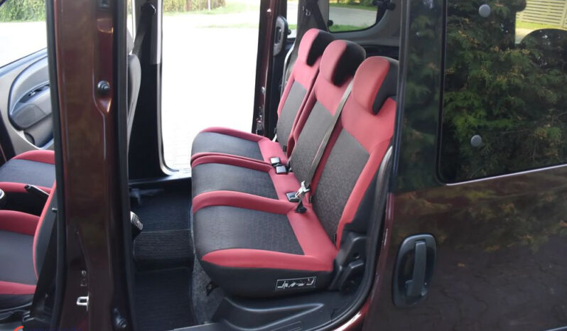 FIAT Doblo  | FWD (przód) | Manualna | 105 KM | Bordowy full