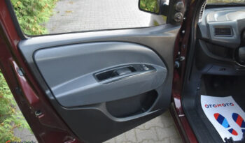 FIAT Doblo  | FWD (przód) | Manualna | 105 KM | Bordowy full