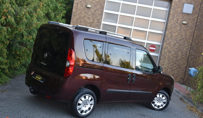 FIAT Doblo  | FWD (przód) | Manualna | 105 KM | Bordowy full