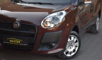 FIAT Doblo  | FWD (przód) | Manualna | 105 KM | Bordowy full