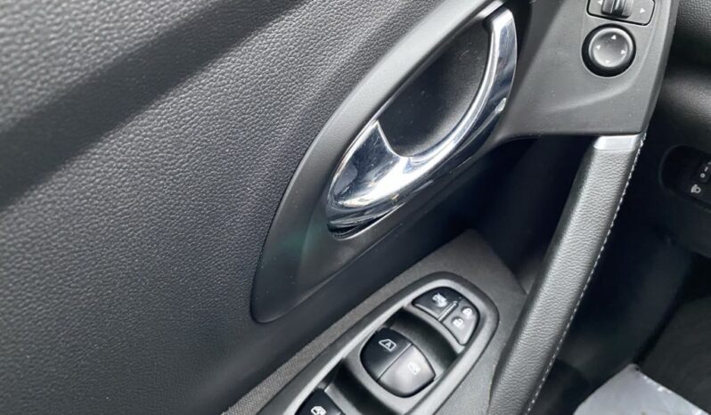 RENAULT Kadjar  | FWD (przód) | Manualna | 130 KM | Srebrny full