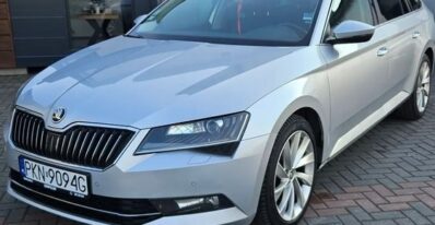 Skoda Superb  | Fwd (Przód) | Automatyczna | 150 Km | Srebrny