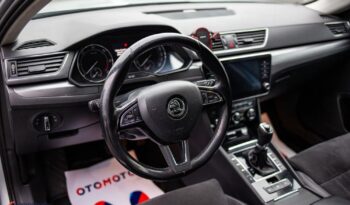 SKODA Superb  | FWD (przód) | Automatyczna | 150 KM | Srebrny full