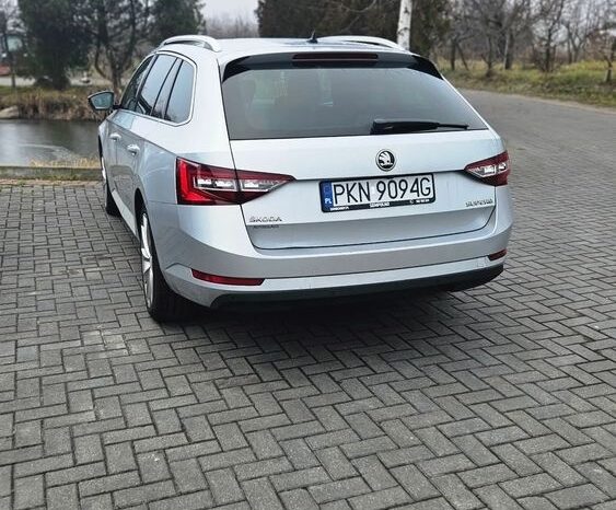SKODA Superb  | FWD (przód) | Automatyczna | 150 KM | Srebrny full