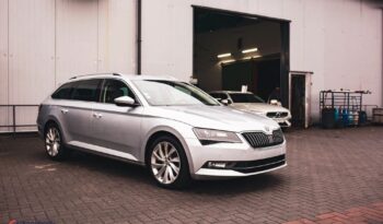 SKODA Superb  | FWD (przód) | Automatyczna | 150 KM | Srebrny full