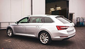 SKODA Superb  | FWD (przód) | Automatyczna | 150 KM | Srebrny full