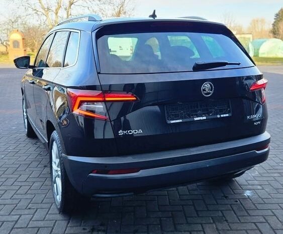 SKODA Karoq | 4×4 (stały) | Automatyczna | 190 KM | Czarny full