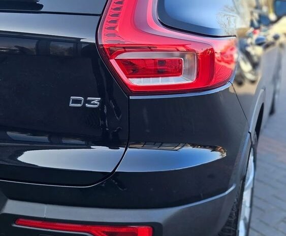 VOLVO XC 40 | FWD (przód) | Automatyczna | 149 KM | Czarny full