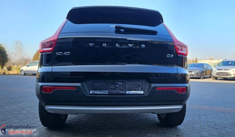 VOLVO XC 40 | FWD (przód) | Automatyczna | 149 KM | Czarny full