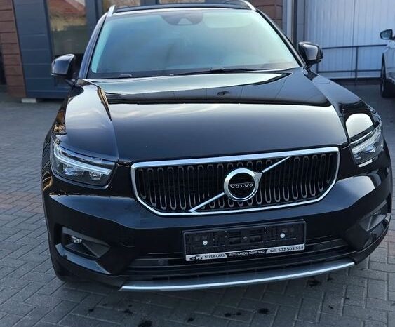VOLVO XC 40 | FWD (przód) | Automatyczna | 149 KM | Czarny full