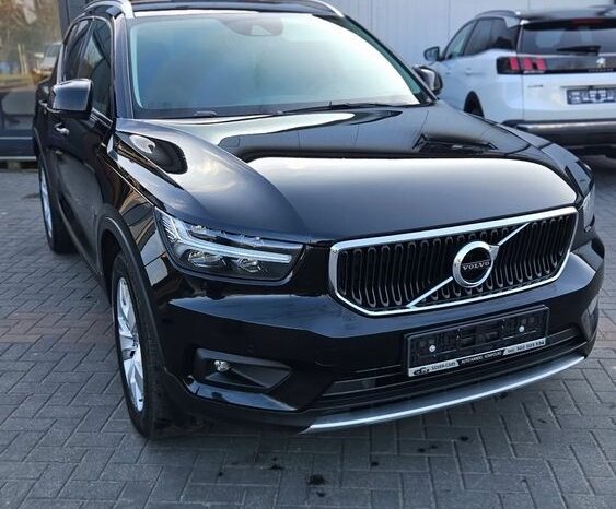 VOLVO XC 40 | FWD (przód) | Automatyczna | 149 KM | Czarny full