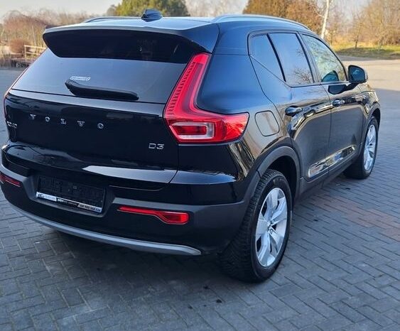 VOLVO XC 40 | FWD (przód) | Automatyczna | 149 KM | Czarny full