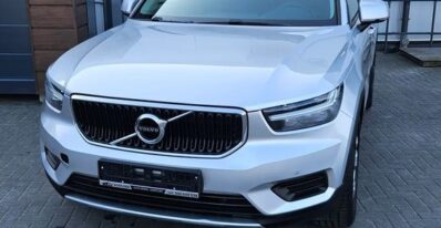 Volvo Xc 40 | Fwd (Przód) | Automatyczna | 149 Km | Srebrny