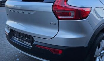 VOLVO XC 40 | FWD (przód) | Automatyczna | 149 KM | Srebrny full