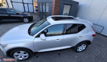VOLVO XC 40 | FWD (przód) | Automatyczna | 149 KM | Srebrny full