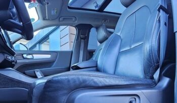 VOLVO XC 40 | FWD (przód) | Automatyczna | 149 KM | Srebrny full