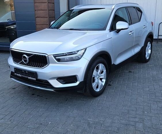 VOLVO XC 40 | FWD (przód) | Automatyczna | 149 KM | Srebrny full